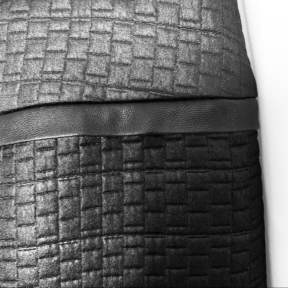 Lord & Taylor Black Faux Leather Women’s Skirt - Picture 4 of 9